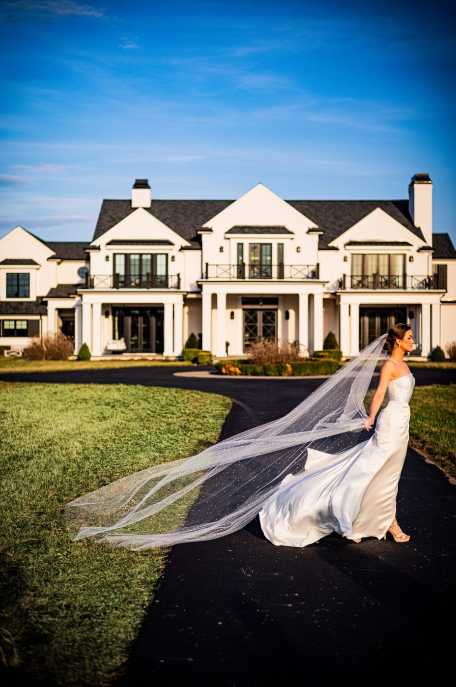 Confection-outside-larger-scaled
